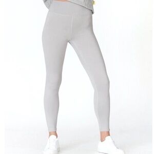 Yellow Label Co. yoga luxury Leisure leggings Yoga pants ankle Size M